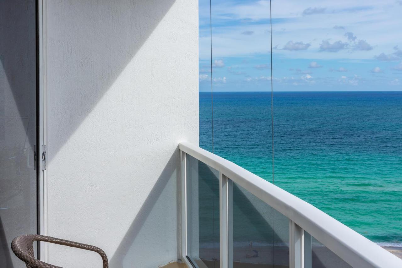 מיאמי ביץ' Hotel International Beach Tump Resort Ocean View 1100 Sf 1 Bed 1Bth Privately Owned Sunny Isles מראה חיצוני תמונה