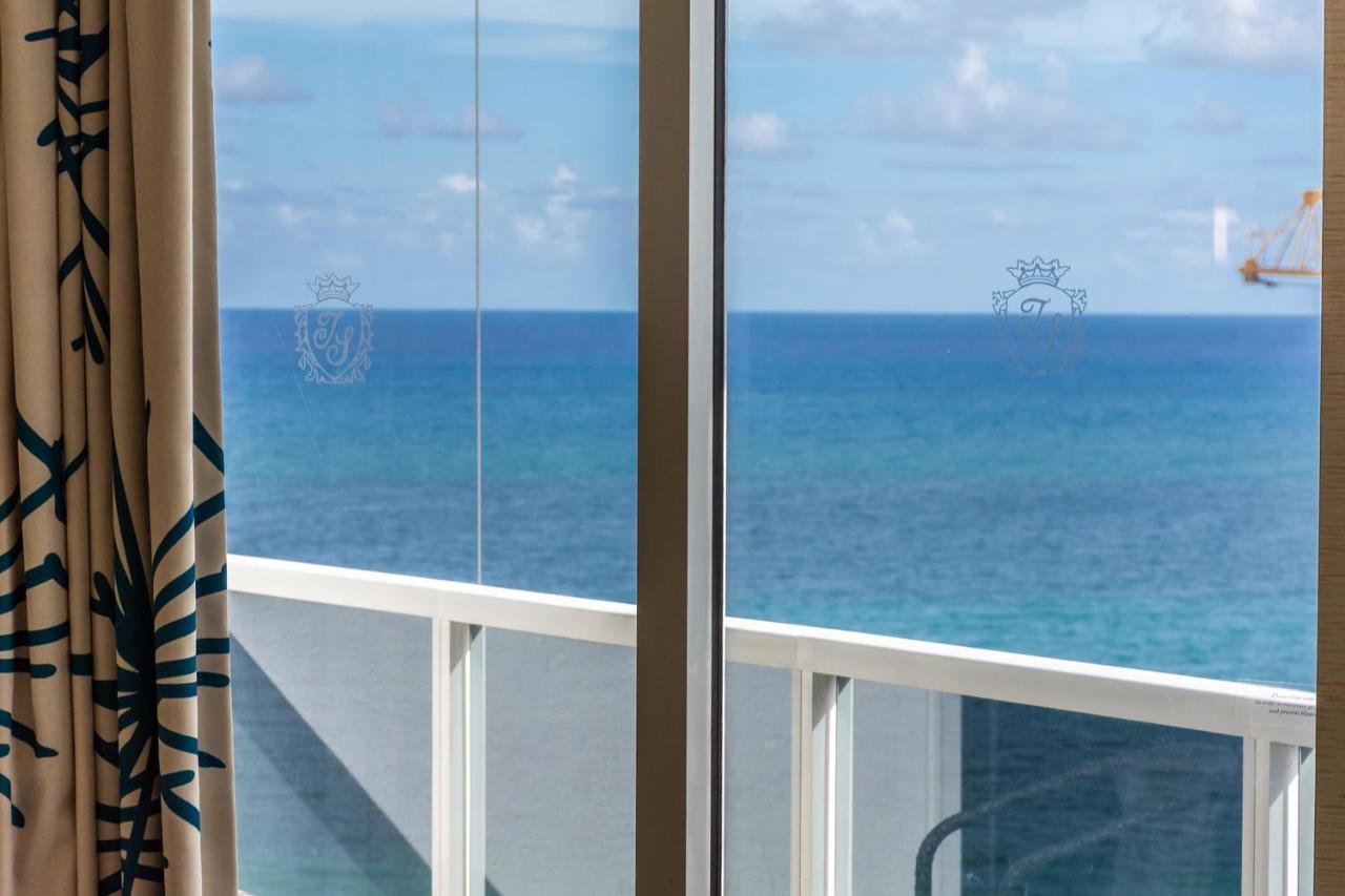 מיאמי ביץ' Hotel International Beach Tump Resort Ocean View 1100 Sf 1 Bed 1Bth Privately Owned Sunny Isles מראה חיצוני תמונה