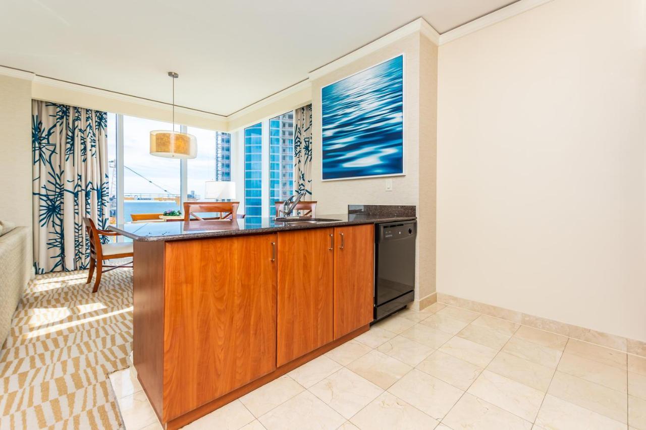 מיאמי ביץ' Hotel International Beach Tump Resort Ocean View 1100 Sf 1 Bed 1Bth Privately Owned Sunny Isles מראה חיצוני תמונה