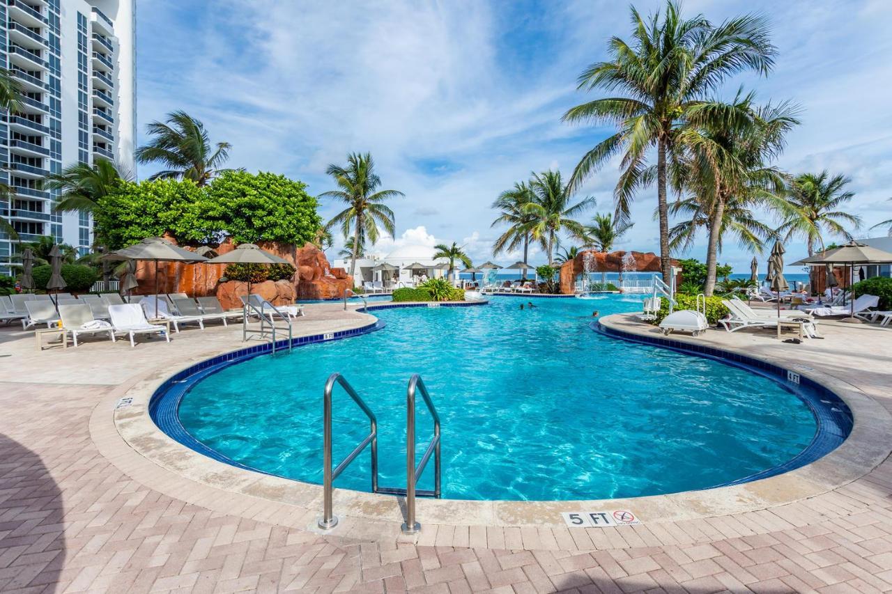 מיאמי ביץ' Hotel International Beach Tump Resort Ocean View 1100 Sf 1 Bed 1Bth Privately Owned Sunny Isles מראה חיצוני תמונה