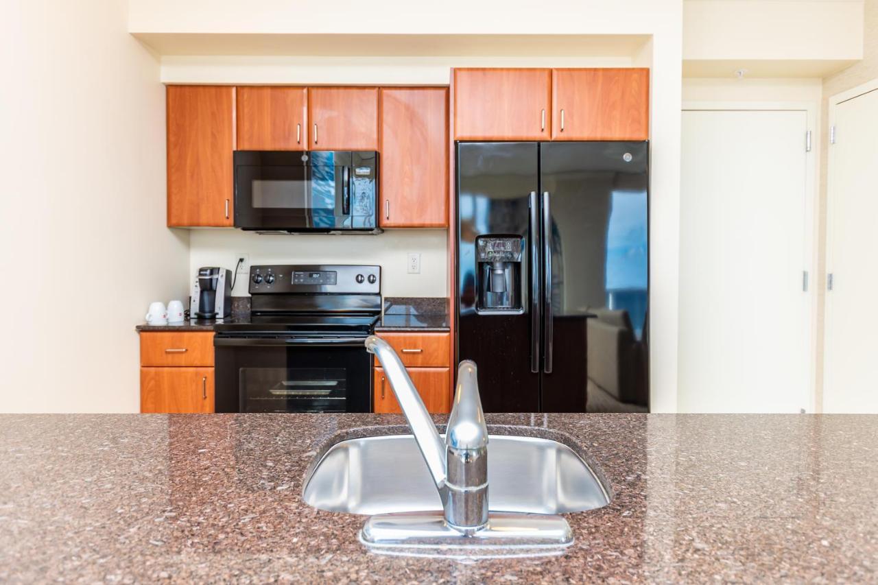 מיאמי ביץ' Hotel International Beach Tump Resort Ocean View 1100 Sf 1 Bed 1Bth Privately Owned Sunny Isles מראה חיצוני תמונה